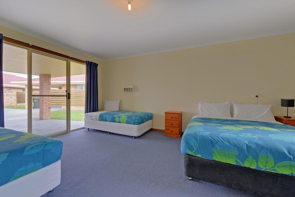 All Inn Strahan Holiday Units מראה חיצוני תמונה