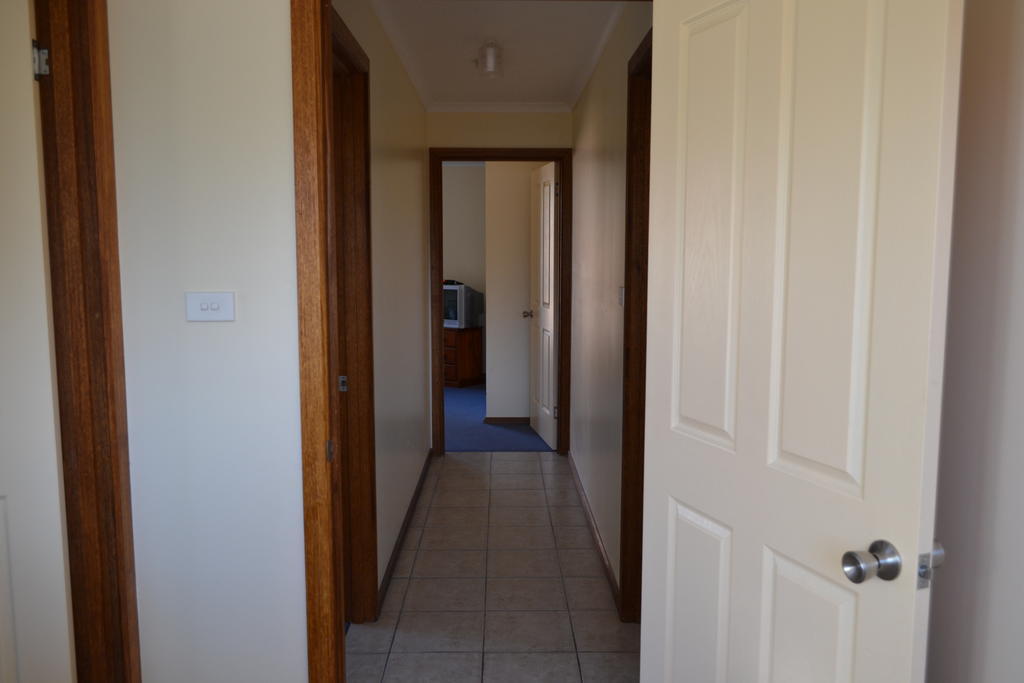 All Inn Strahan Holiday Units מראה חיצוני תמונה