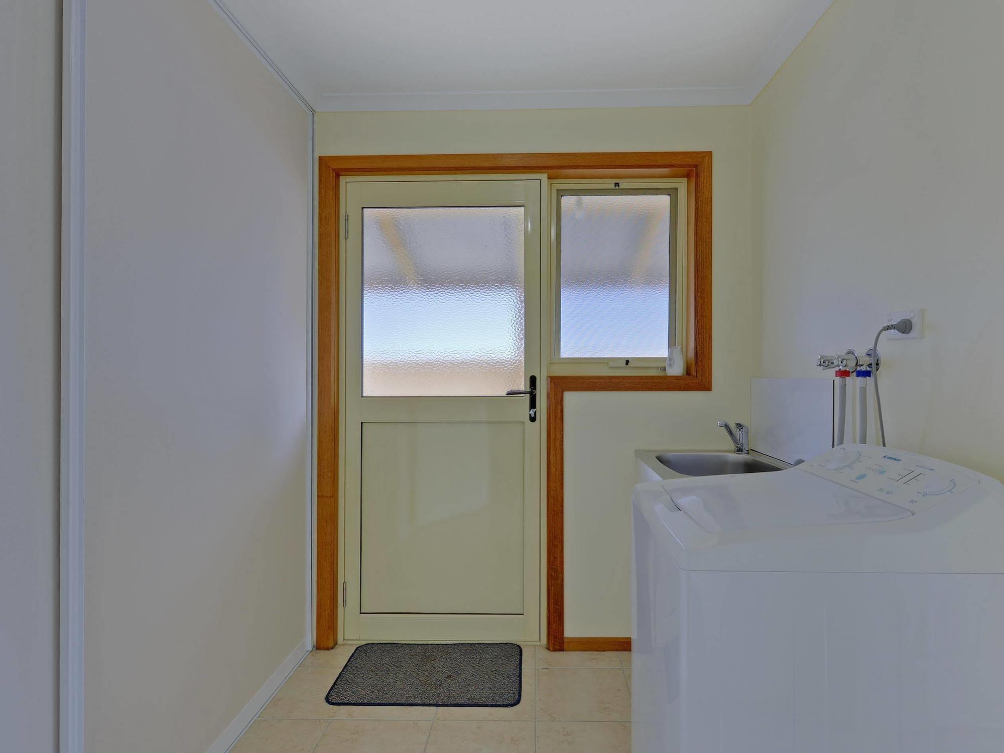 All Inn Strahan Holiday Units מראה חיצוני תמונה