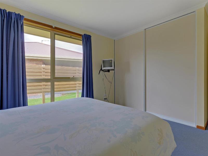 All Inn Strahan Holiday Units מראה חיצוני תמונה
